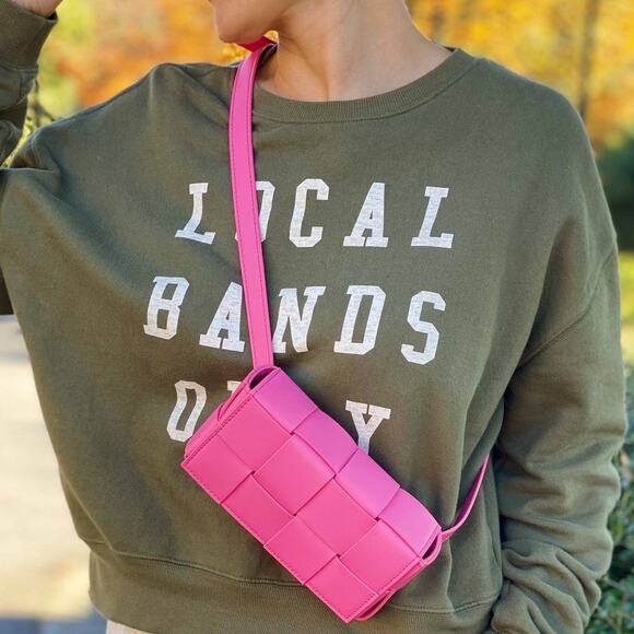 Bubble Gum Pink Candy Cube Woven Sling Crossbody Bag - Picture 3 of 5